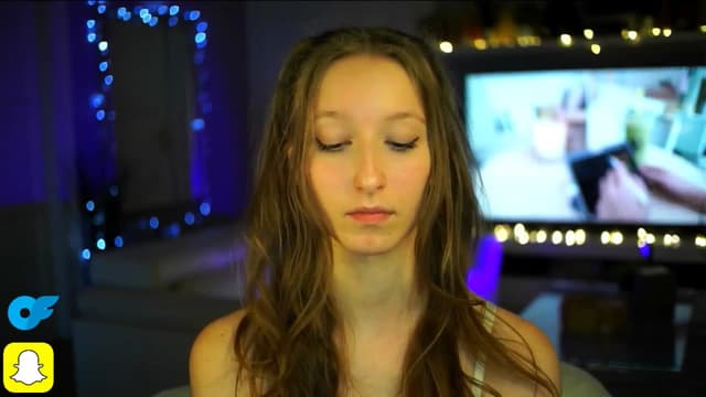 Gallery image thumbnail from Kira9's myfreecams stream on, 10/18/2025, 21:38 image 3 of 20