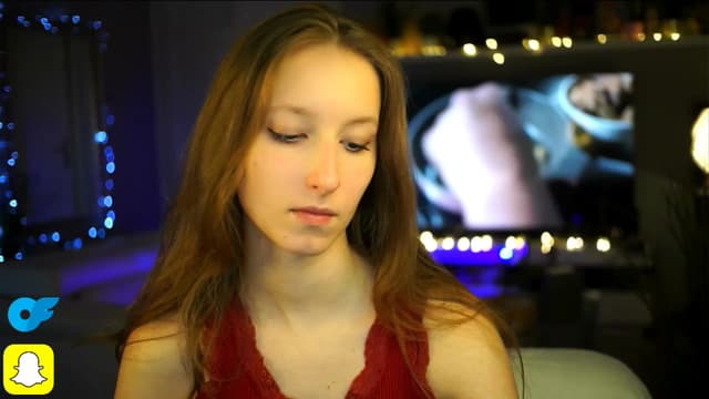 Gallery image thumbnail from Kira9's myfreecams stream on, 10/19/2025, 18:36 image 12 of 20