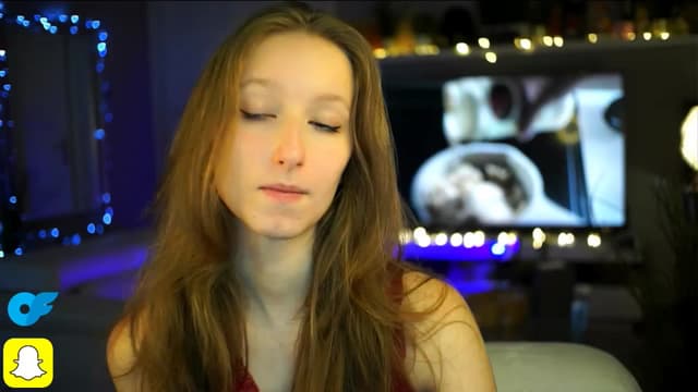 Gallery image thumbnail from Kira9's myfreecams stream on, 10/19/2025, 18:36 image 9 of 20