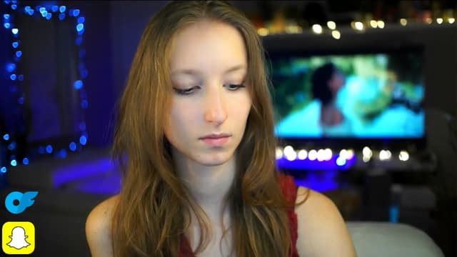 Gallery image thumbnail from Kira9's myfreecams stream on, 10/19/2025, 19:39 image 9 of 20