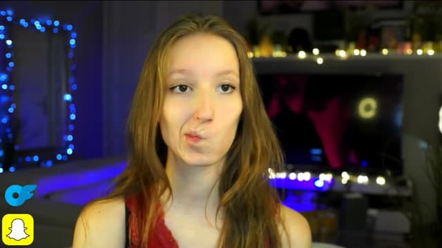 Gallery image thumbnail from Kira9's myfreecams stream on, 10/19/2025, 21:39 image 1 of 20