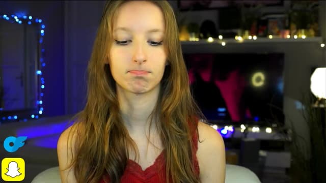 Gallery image thumbnail from Kira9's myfreecams stream on, 10/19/2025, 21:39 image 15 of 20