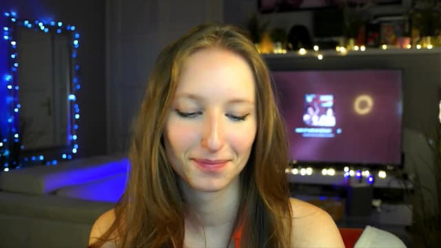Gallery image thumbnail from Kira9's myfreecams stream on, 10/21/2025, 20:47 image 17 of 20