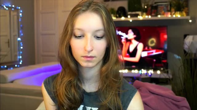 Gallery image thumbnail from Kira9's myfreecams stream on, 10/25/2025, 15:43 image 20 of 20