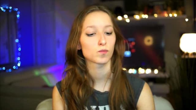 Gallery image thumbnail from Kira9's myfreecams stream on, 10/25/2025, 16:38 image 18 of 20