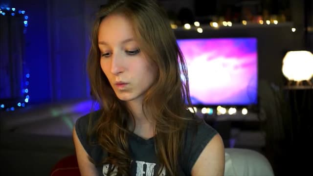 Gallery image thumbnail from Kira9's myfreecams stream on, 10/25/2025, 18:28 image 8 of 20