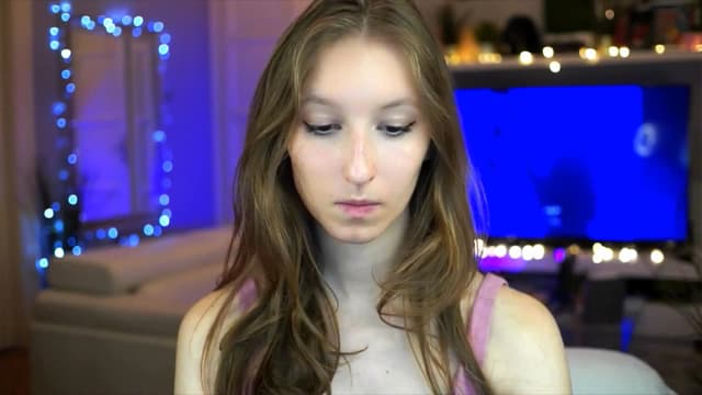 Gallery image thumbnail from Kira9's myfreecams stream on, 10/30/2025, 18:42 image 14 of 20