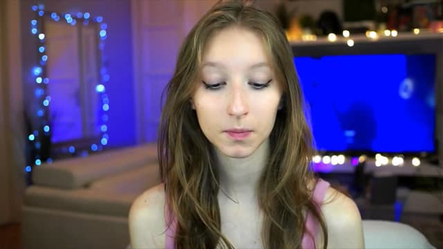Gallery image thumbnail from Kira9's myfreecams stream on, 10/30/2025, 18:42 image 4 of 20