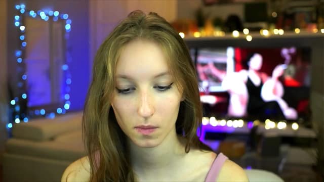 Gallery image thumbnail from Kira9's myfreecams stream on, 10/30/2025, 21:45 image 1 of 20
