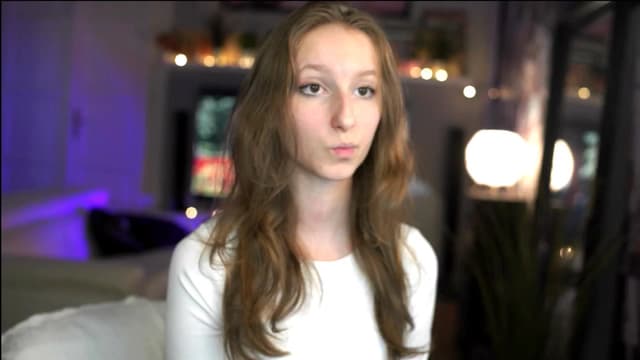 Gallery image thumbnail from Kira9's myfreecams stream on, 11/02/2025, 20:01 image 16 of 20
