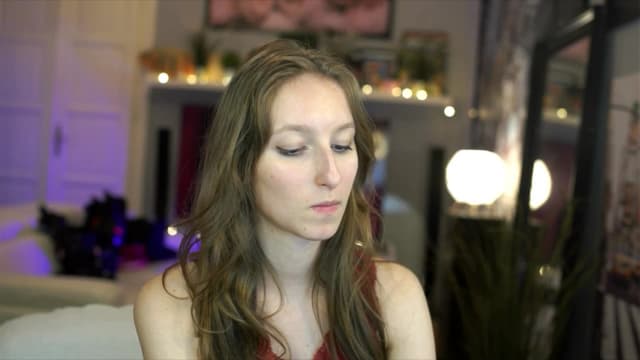 Gallery image thumbnail from Kira9's myfreecams stream on, 11/03/2025, 21:20 image 2 of 20