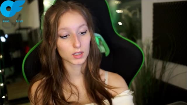 Gallery image thumbnail from Kira9's myfreecams stream on, 11/08/2025, 20:33 image 8 of 20