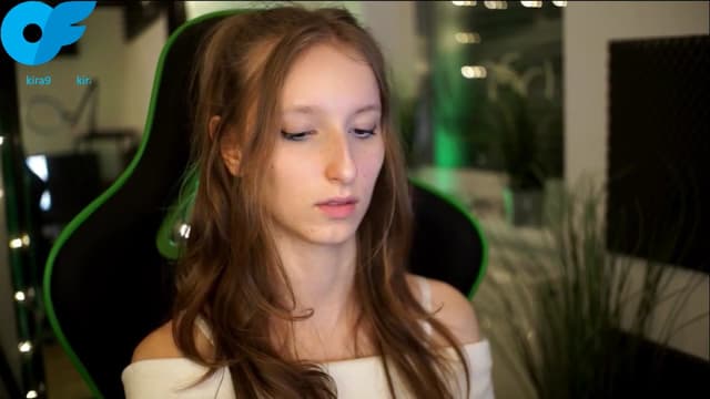 Gallery image thumbnail from Kira9's myfreecams stream on, 11/08/2025, 22:25 image 18 of 20