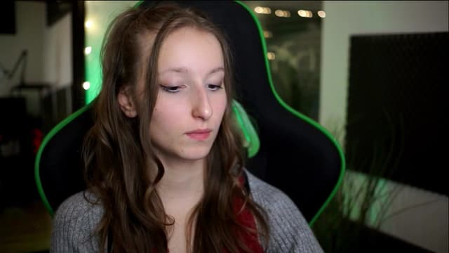 Gallery image thumbnail from Kira9's myfreecams stream on, 11/14/2025, 18:50 image 8 of 20
