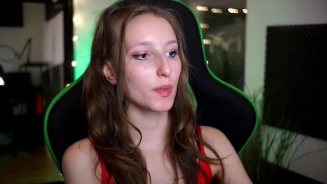 Gallery image thumbnail from Kira9's myfreecams stream on, 11/16/2025, 17:57 image 8 of 20
