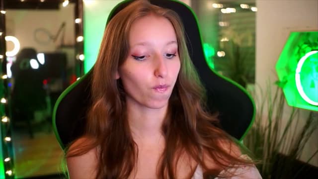 Gallery image thumbnail from Kira9's myfreecams stream on, 11/22/2025, 20:47 image 1 of 20