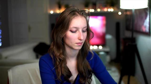 Gallery image thumbnail from Kira9's myfreecams stream on, 11/27/2025, 22:05 image 9 of 20