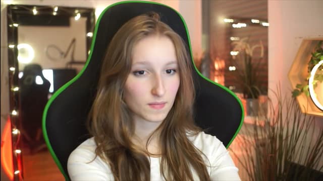 Gallery image thumbnail from Kira9's myfreecams stream on, 11/30/2025, 03:21 image 11 of 20