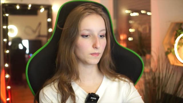 Gallery image thumbnail from Kira9's myfreecams stream on, 11/30/2025, 03:21 image 1 of 20