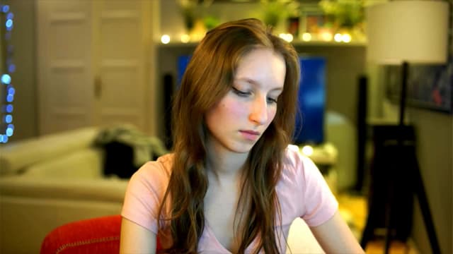 Gallery image thumbnail from Kira9's myfreecams stream on, 12/07/2025, 23:10 image 18 of 20