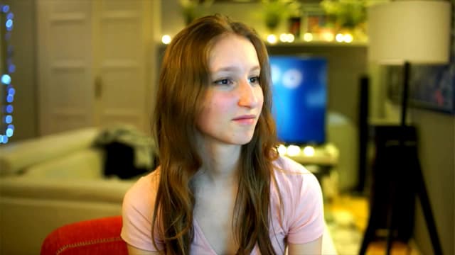 Gallery image thumbnail from Kira9's myfreecams stream on, 12/07/2025, 23:10 image 17 of 20