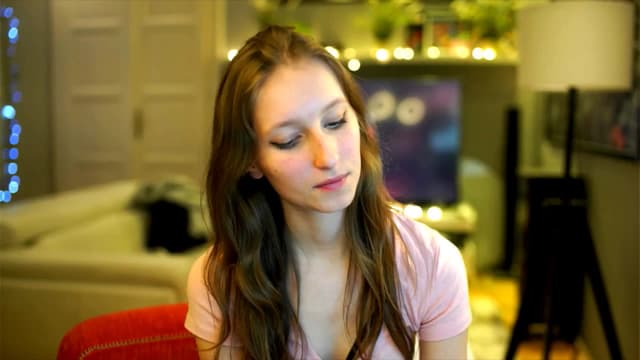 Gallery image thumbnail from Kira9's myfreecams stream on, 12/07/2025, 23:10 image 15 of 20