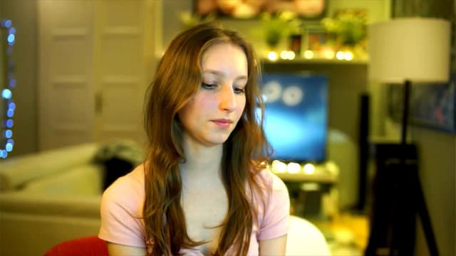 Gallery image thumbnail from Kira9's myfreecams stream on, 12/07/2025, 23:10 image 6 of 20
