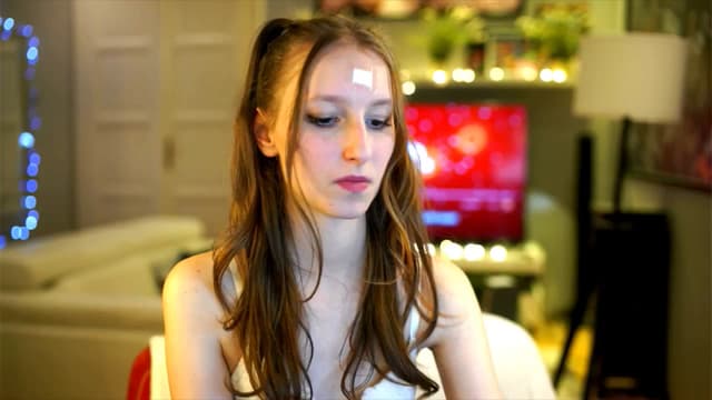 Gallery image thumbnail from Kira9's myfreecams stream on, 12/12/2025, 20:33 image 12 of 20