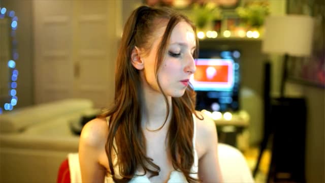 Gallery image thumbnail from Kira9's myfreecams stream on, 12/12/2025, 20:33 image 6 of 20