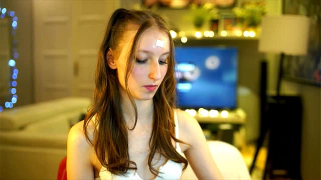 Gallery image thumbnail from Kira9's myfreecams stream on, 12/12/2025, 20:33 image 15 of 20