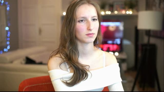 Gallery image thumbnail from Kira9's myfreecams stream on, 12/15/2025, 19:35 image 7 of 20