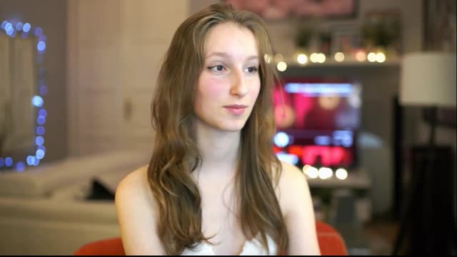 Gallery image thumbnail from Kira9's myfreecams stream on, 12/15/2025, 19:35 image 16 of 20