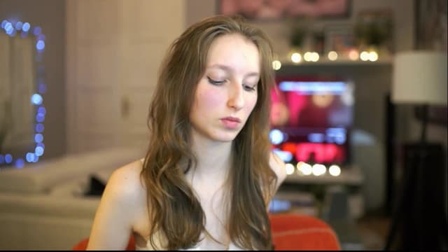 Gallery image thumbnail from Kira9's myfreecams stream on, 12/15/2025, 19:35 image 18 of 20