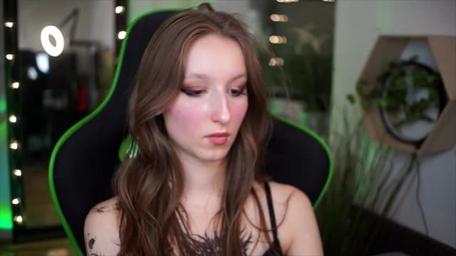 Gallery image thumbnail from Kira9's myfreecams stream on, 01/01/2026, 18:15 image 3 of 20