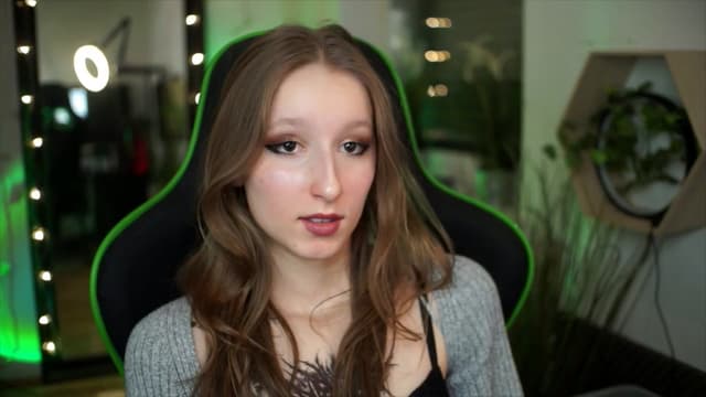 Gallery image thumbnail from Kira9's myfreecams stream on, 01/01/2026, 19:49 image 8 of 20