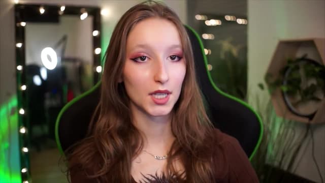 Gallery image thumbnail from Kira9's myfreecams stream on, 01/02/2026, 20:18 image 9 of 20