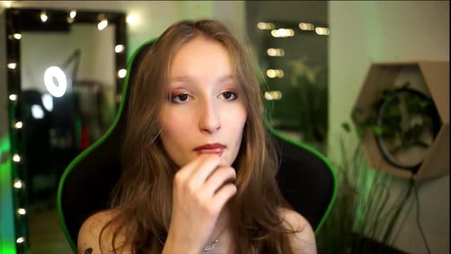 Gallery image thumbnail from Kira9's myfreecams stream on, 01/03/2026, 22:00 image 5 of 20
