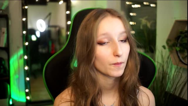 Gallery image thumbnail from Kira9's myfreecams stream on, 01/03/2026, 22:00 image 19 of 20