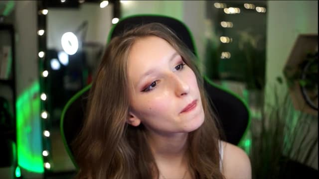 Gallery image thumbnail from Kira9's myfreecams stream on, 01/03/2026, 22:00 image 14 of 20