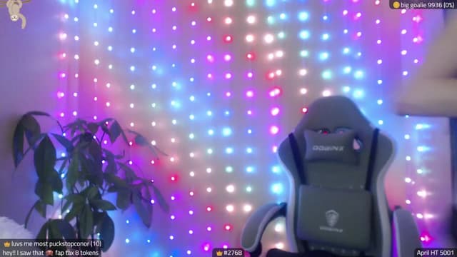 Gallery image thumbnail from Kira_'s myfreecams stream on, 04/16/2025, 24:11 image 8 of 20