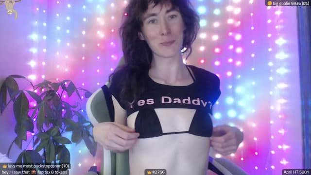 Gallery image thumbnail from Kira_'s myfreecams stream on, 04/16/2025, 24:11 image 2 of 20