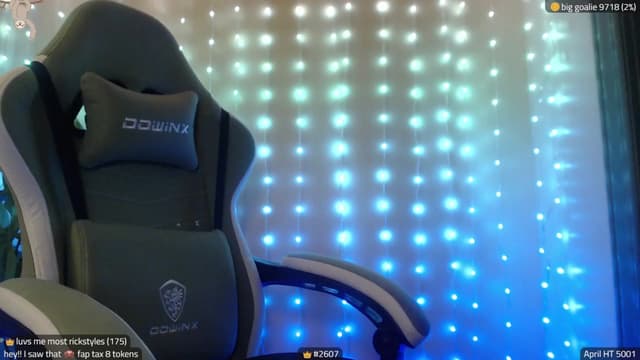 Gallery image thumbnail from Kira_'s myfreecams stream on, 04/16/2025, 01:16 image 2 of 20