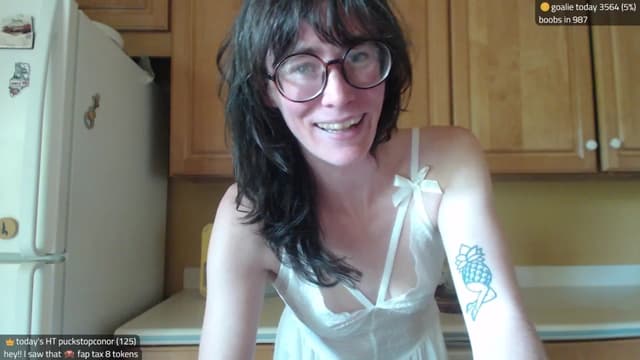 Gallery image thumbnail from Kira_'s myfreecams stream on, 08/01/2025, 15:29 image 8 of 20