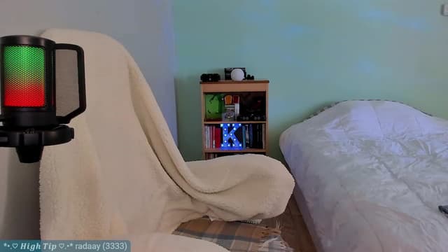 Gallery image thumbnail from Kirby's myfreecams stream on, 06/25/2023, 21:46 image 17 of 20