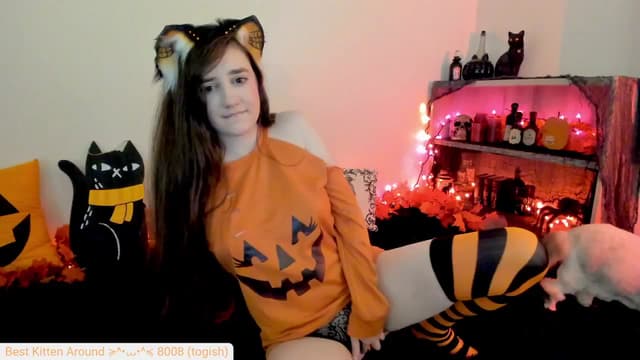 Gallery image thumbnail from Kitty's myfreecams stream on, 10/01/2024, 09:13 image 13 of 20