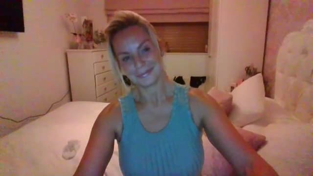 Gallery image thumbnail from Klo35's myfreecams stream on, 07/16/2023, 21:11 image 5 of 20