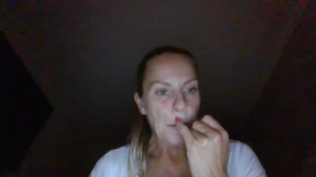 Gallery image thumbnail from Klo35's myfreecams stream on, 07/17/2023, 21:32 image 18 of 20