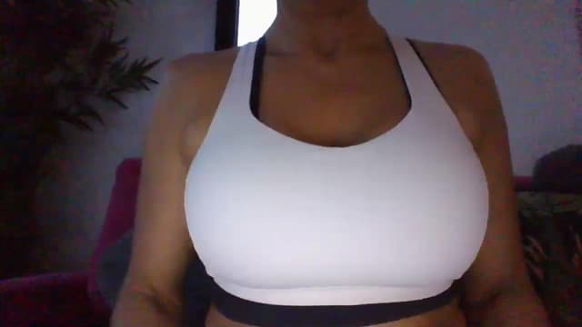 Gallery image thumbnail from Klo35's myfreecams stream on, 07/26/2023, 20:04 image 8 of 20