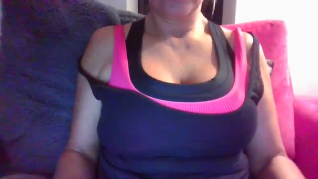 Gallery image thumbnail from Klo35's myfreecams stream on, 07/28/2023, 21:31 image 5 of 20