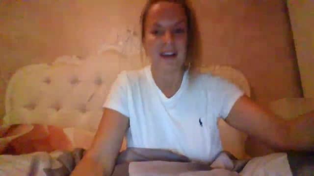 Gallery image thumbnail from Klo35's myfreecams stream on, 07/31/2023, 01:48 image 2 of 20